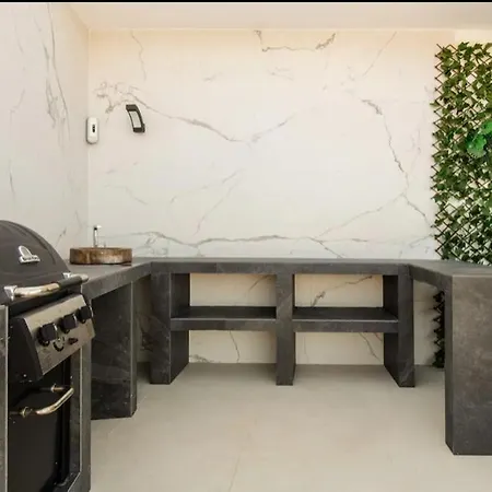 Luxury In Frigiliana - Maui *