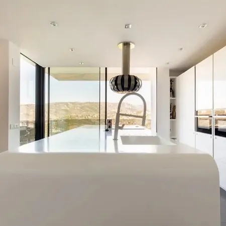 Luxury In Frigiliana - Maui *